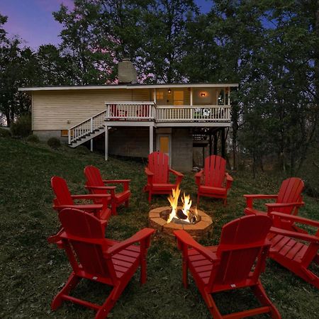 Harpers Ferry Cabin Hot Tub, Deck, Fire Pit, Wifi 외부 사진