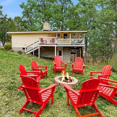 Harpers Ferry Cabin Hot Tub, Deck, Fire Pit, Wifi 외부 사진