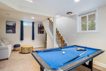 Harpers Ferry Cabin Hot Tub, Deck, Fire Pit, Wifi 외부 사진