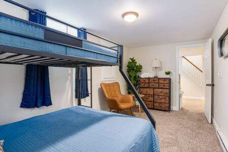Harpers Ferry Cabin Hot Tub, Deck, Fire Pit, Wifi 외부 사진