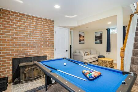 Harpers Ferry Cabin Hot Tub, Deck, Fire Pit, Wifi 외부 사진